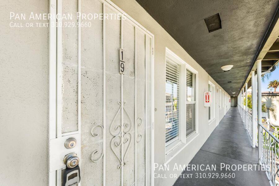 Apartment for rent at 440 Orange Ave #12, Long Beach, CA 90802