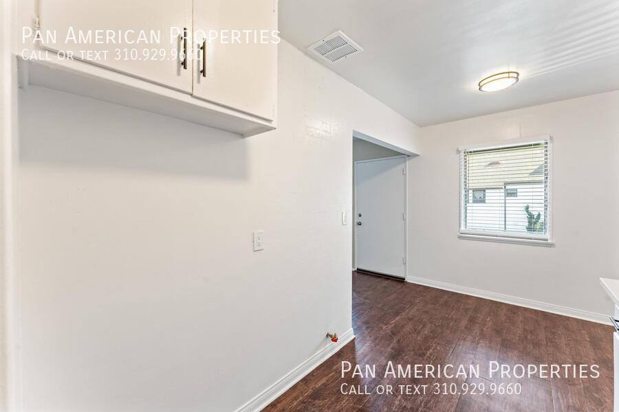 Apartment for rent at 440 Orange Ave #12, Long Beach, CA 90802