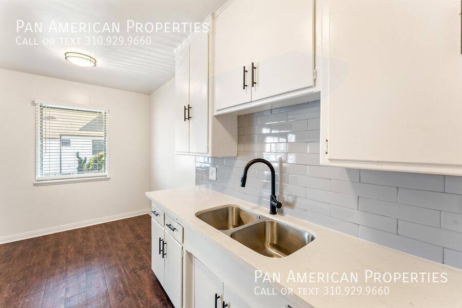 Apartment for rent at 440 Orange Ave #12, Long Beach, CA 90802