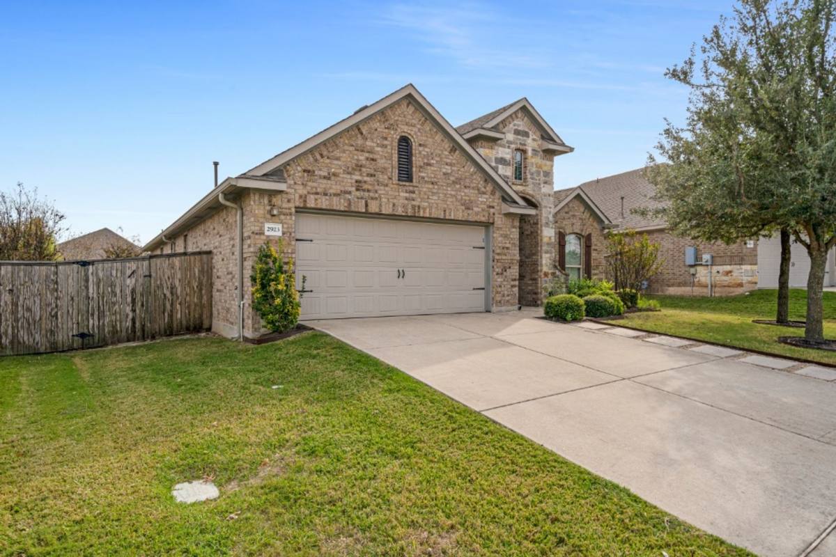 House for rent at 2923 Bluffstone Dr, Round Rock, TX 78665
