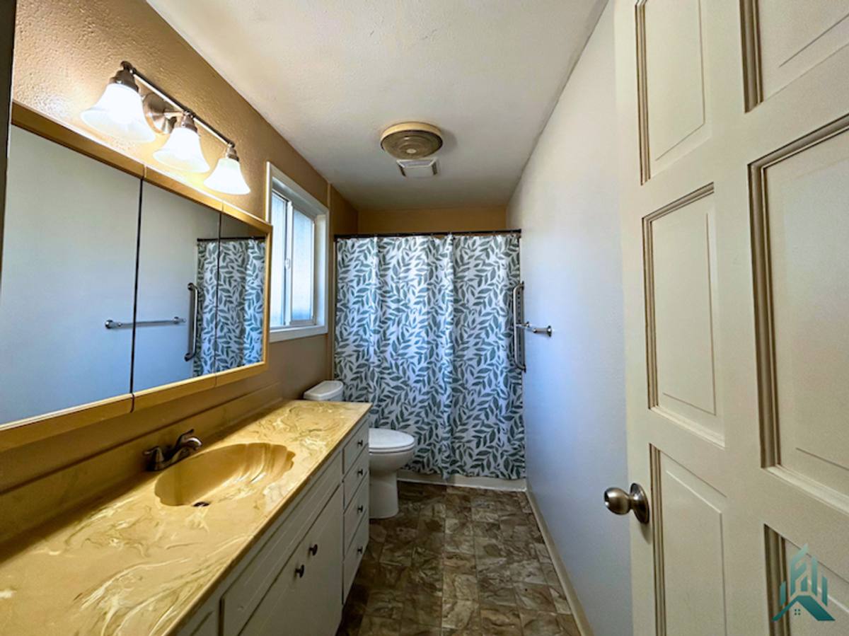 Apartment for rent at 3223 Franklin Ave SE, Albany, OR 97322