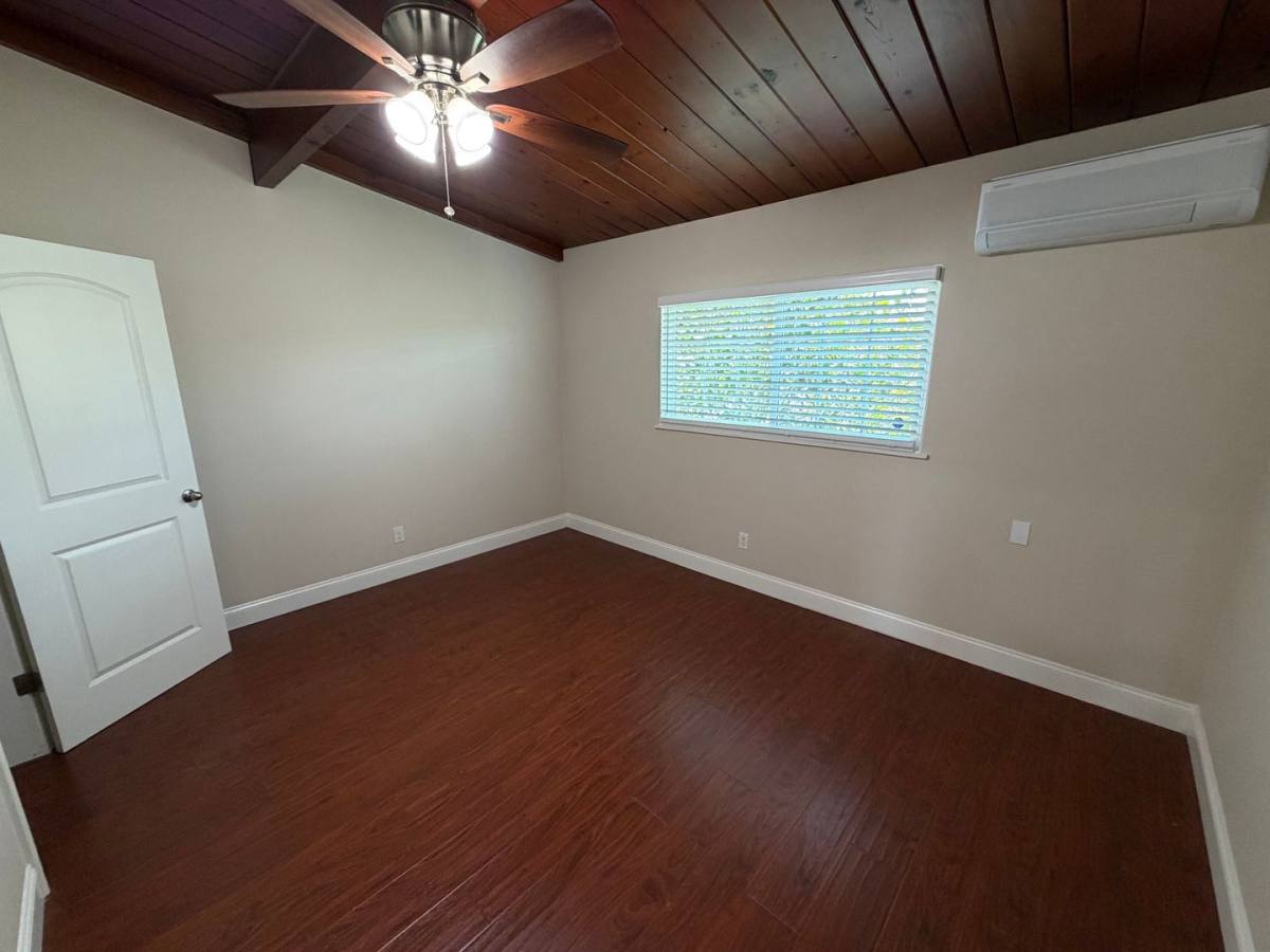 Apartment for rent at 116 Violet Ave, Monrovia, CA 91016