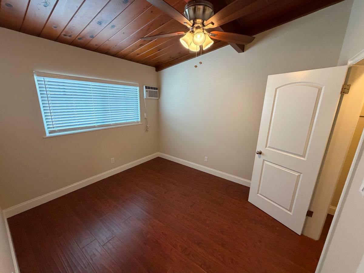Apartment for rent at 116 Violet Ave, Monrovia, CA 91016