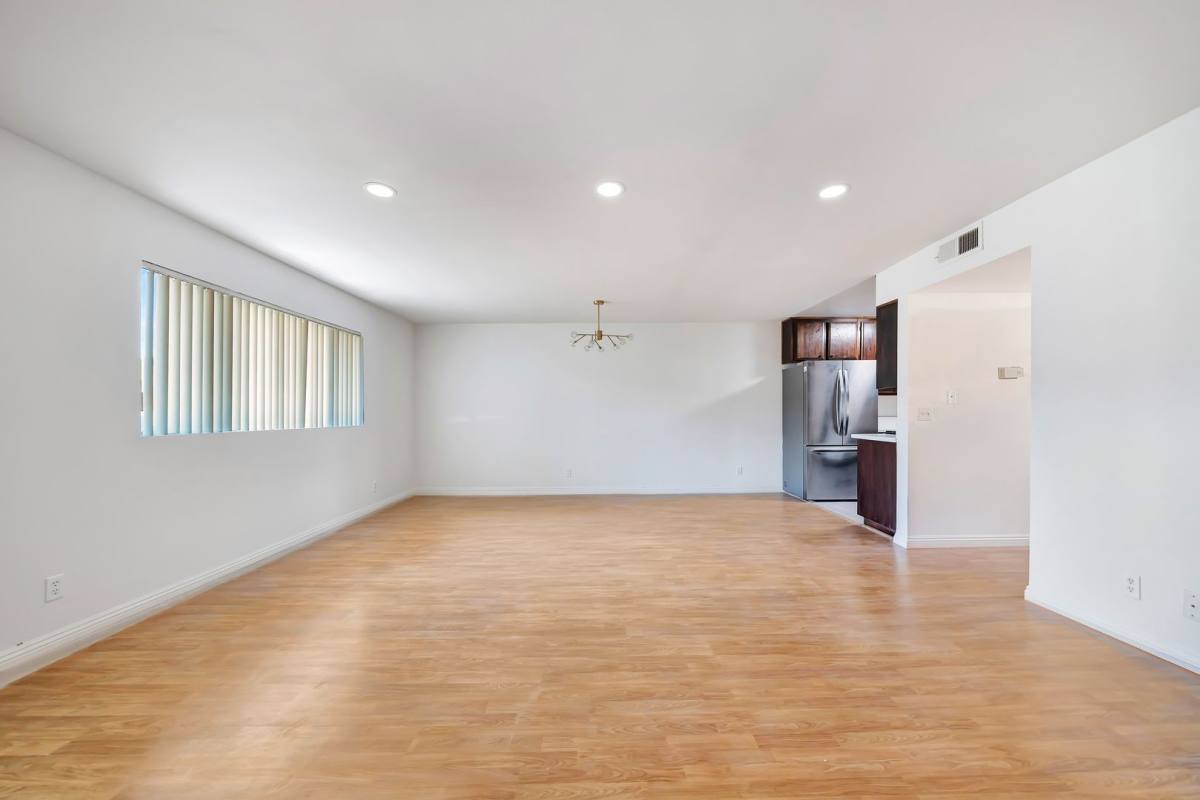 Apartment for rent at 1614 E Chevy Chase Dr, Glendale, CA 91206