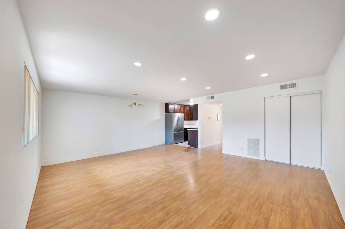 Apartment for rent at 1614 E Chevy Chase Dr, Glendale, CA 91206