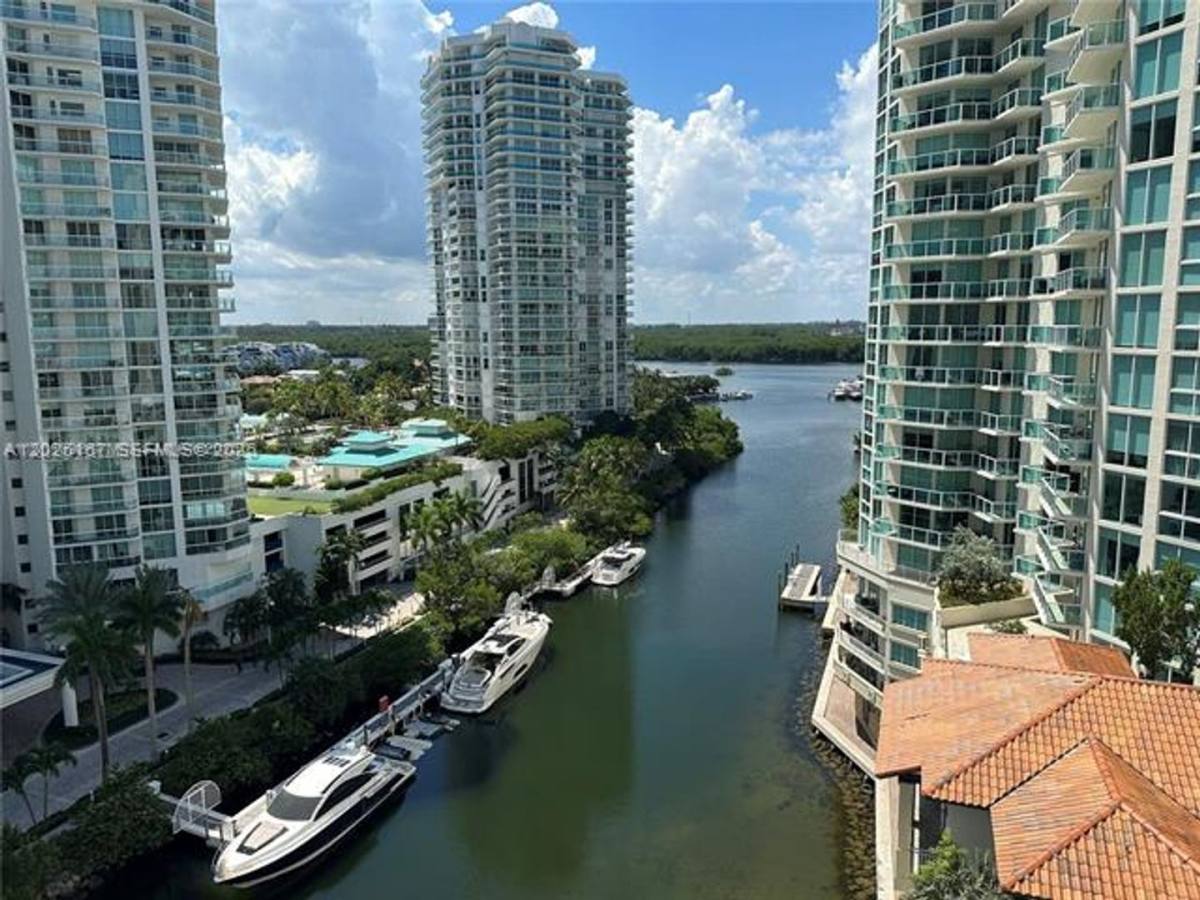 Apartment for rent at 150 Sunny Isles Blvd, North Miami Beach, FL 33160