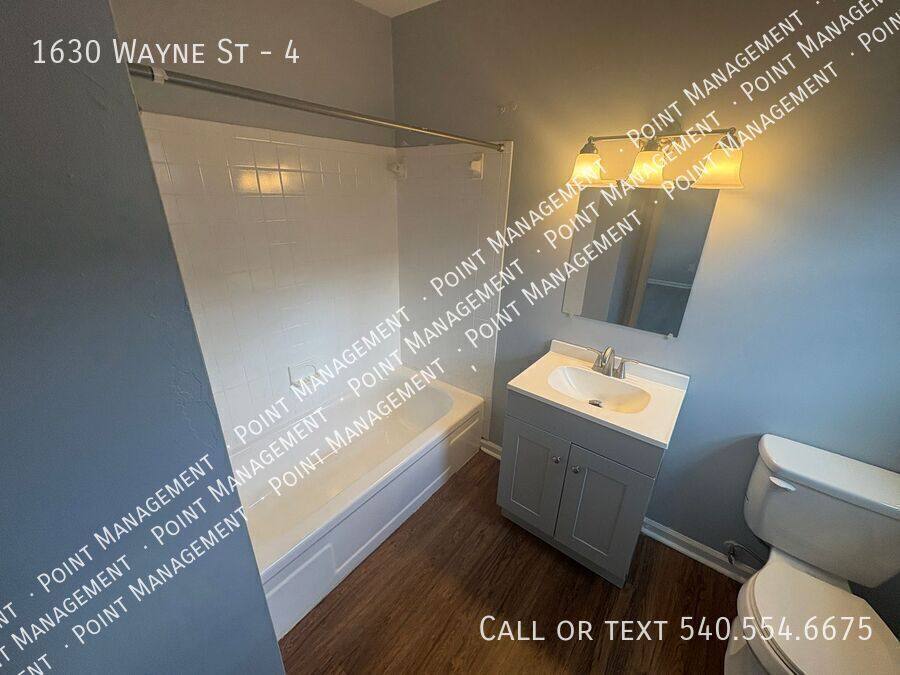 Apartment for rent at 1630 Wayne St #4, Roanoke, VA 24012