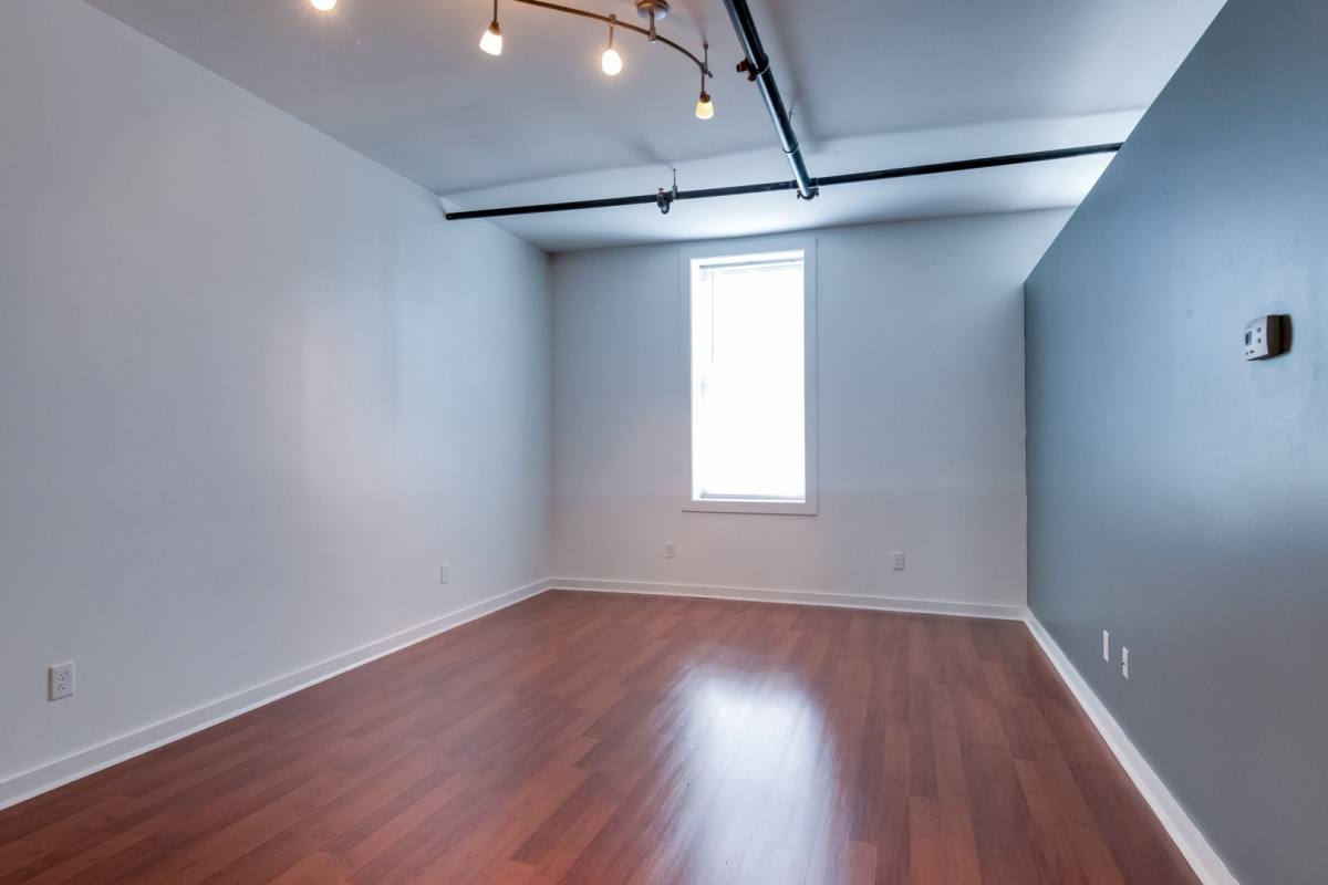 Apartment for rent at 209-211 W Pike St, Covington, KY 41011