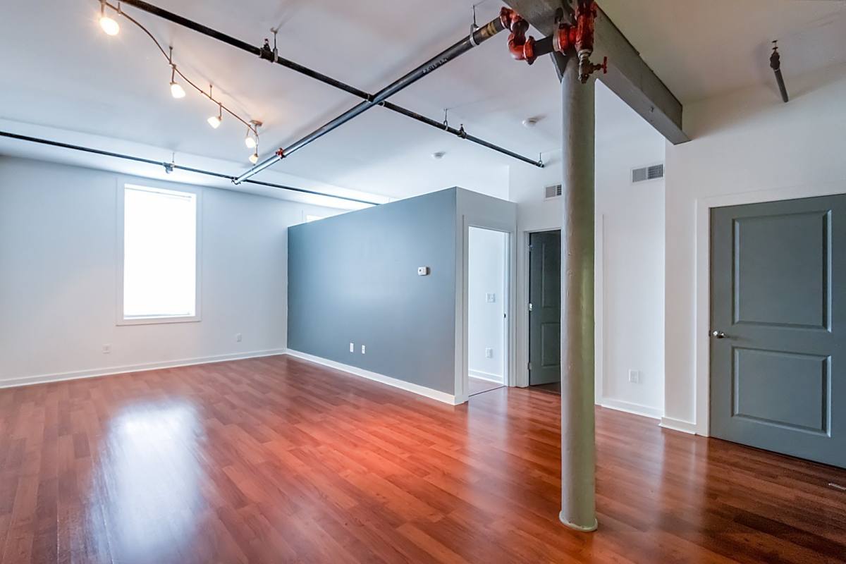 Apartment for rent at 209-211 W Pike St, Covington, KY 41011