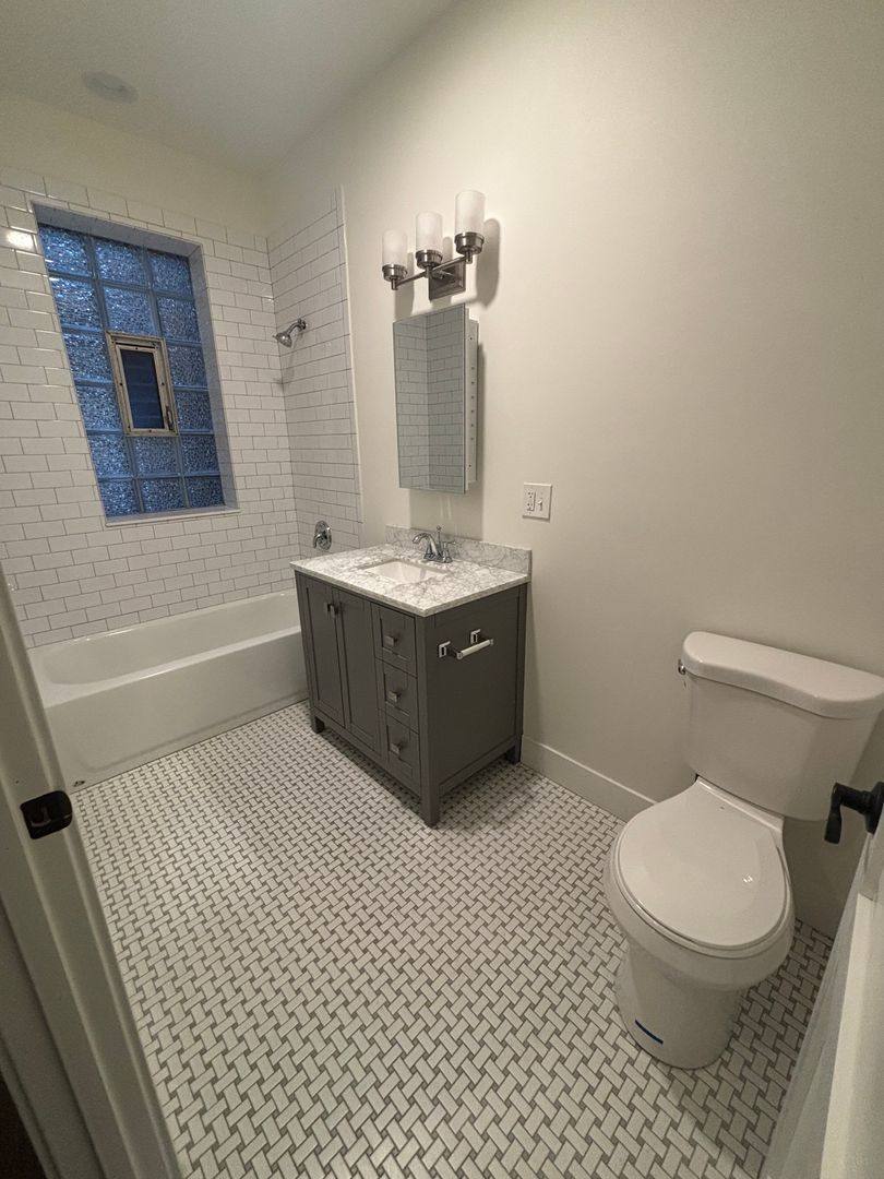 Apartment for rent at 134 Main St, Evanston, IL 60202