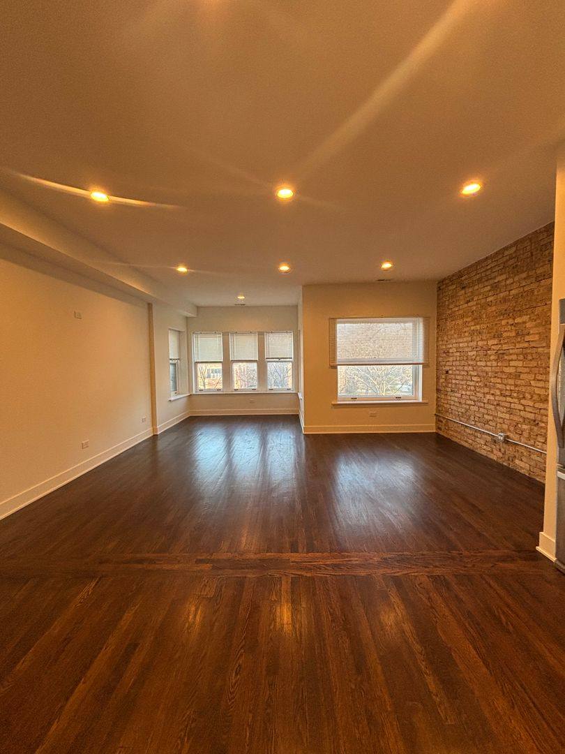 Apartment for rent at 134 Main St, Evanston, IL 60202