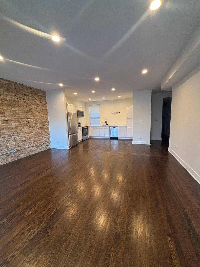 Apartment for rent at 134 Main St, Evanston, IL 60202