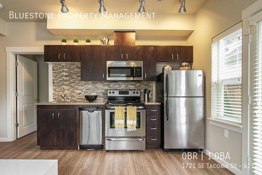 Apartment for rent at 1721 SE Tacoma St #411, Portland, OR 97202