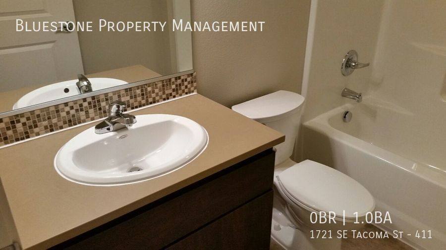 Apartment for rent at 1721 SE Tacoma St #411, Portland, OR 97202