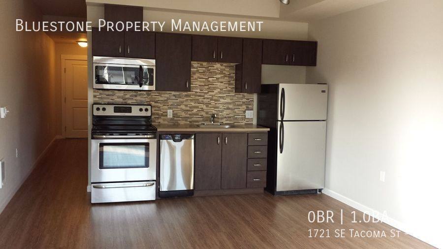 Apartment for rent at 1721 SE Tacoma St #411, Portland, OR 97202