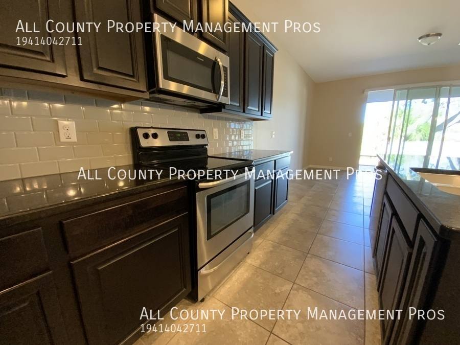 Townhouse for rent at 4464 Aqua Mirage St, Sarasota, FL 34238