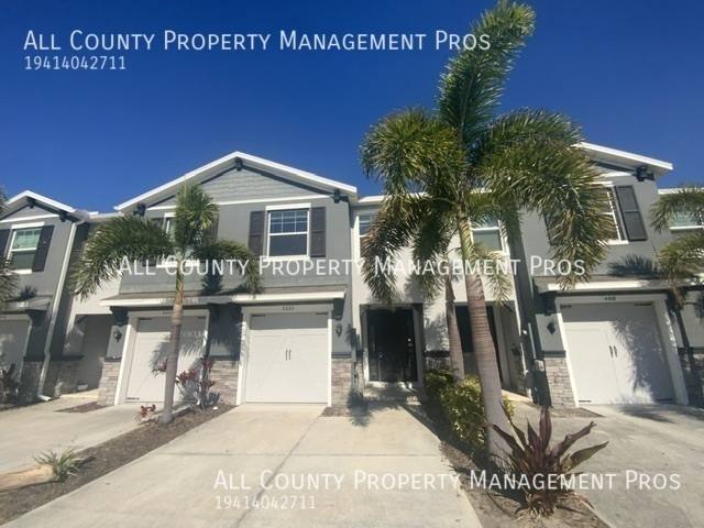 Townhouse for rent at 4464 Aqua Mirage St, Sarasota, FL 34238