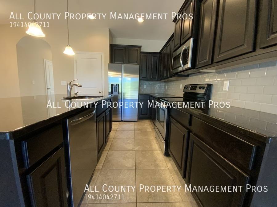 Townhouse for rent at 4464 Aqua Mirage St, Sarasota, FL 34238