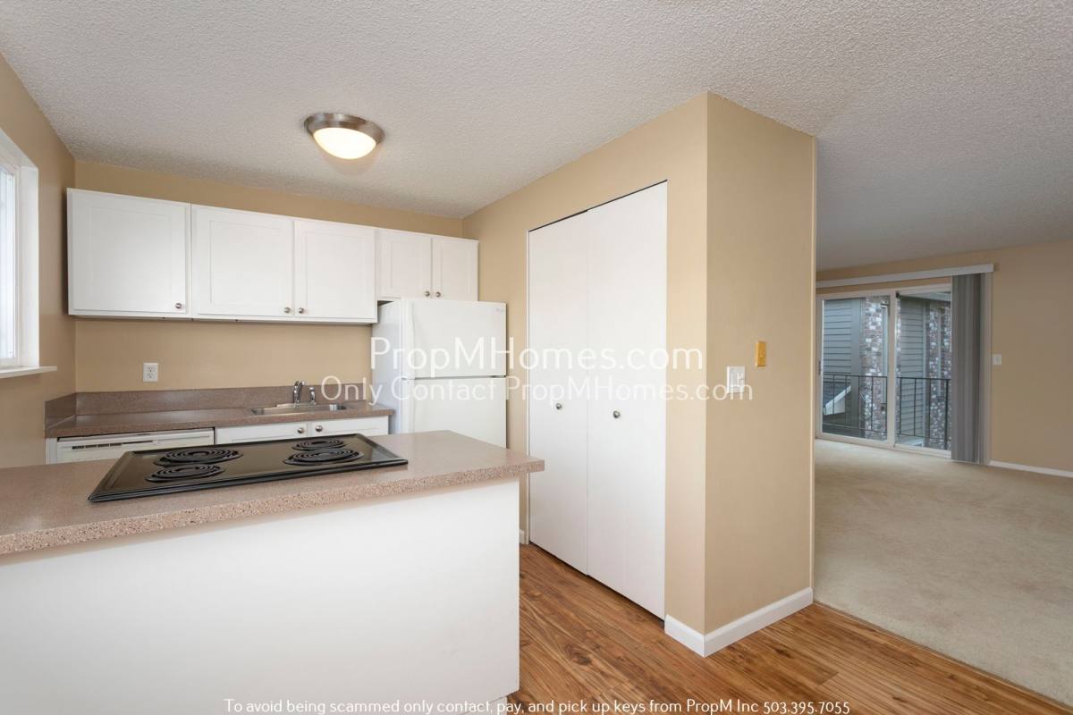 Apartment for rent at 7640 SW 34th Ave, Portland, OR 97219