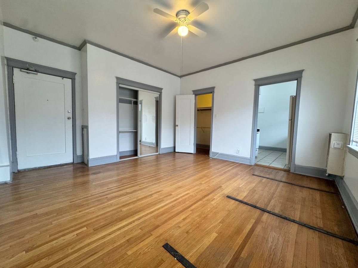 Apartment for rent at 945 S Beacon Ave, Los Angeles, CA 90015