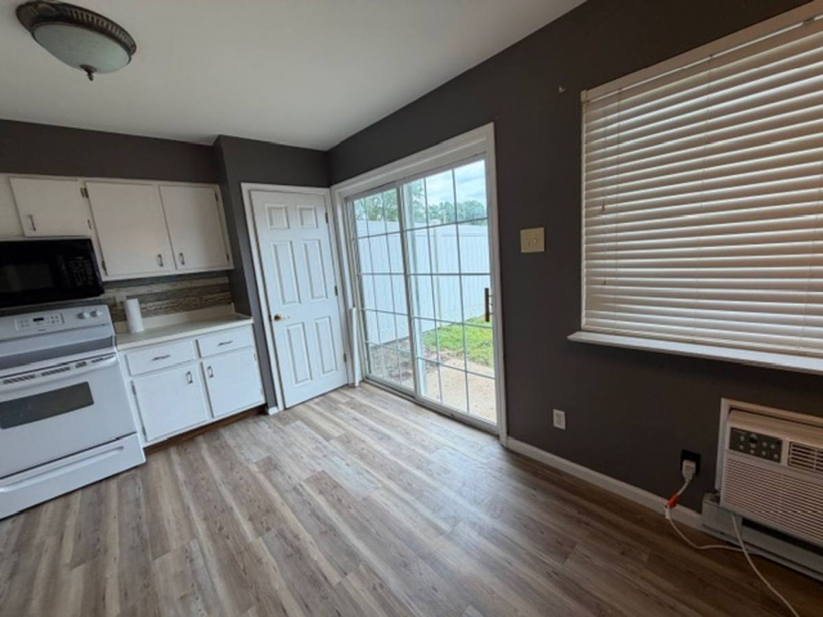 Condo for rent at 7489 Hazelcrest Dr, Hazelwood, MO 63042
