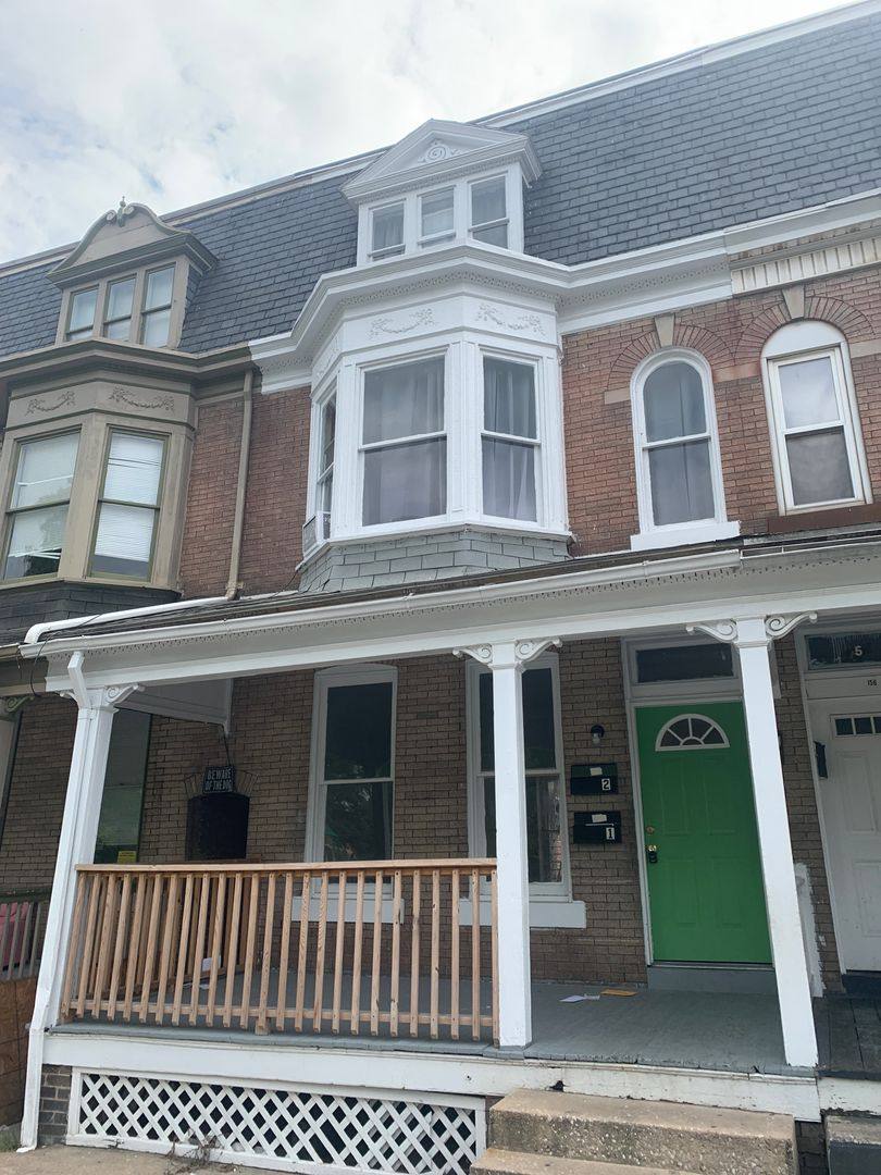 Apartment for rent at 154 Lafayette St, York, PA 17401