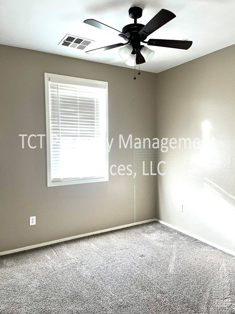 Townhouse for rent at 4750 E Thunderheart Trail, Gilbert, AZ 85297