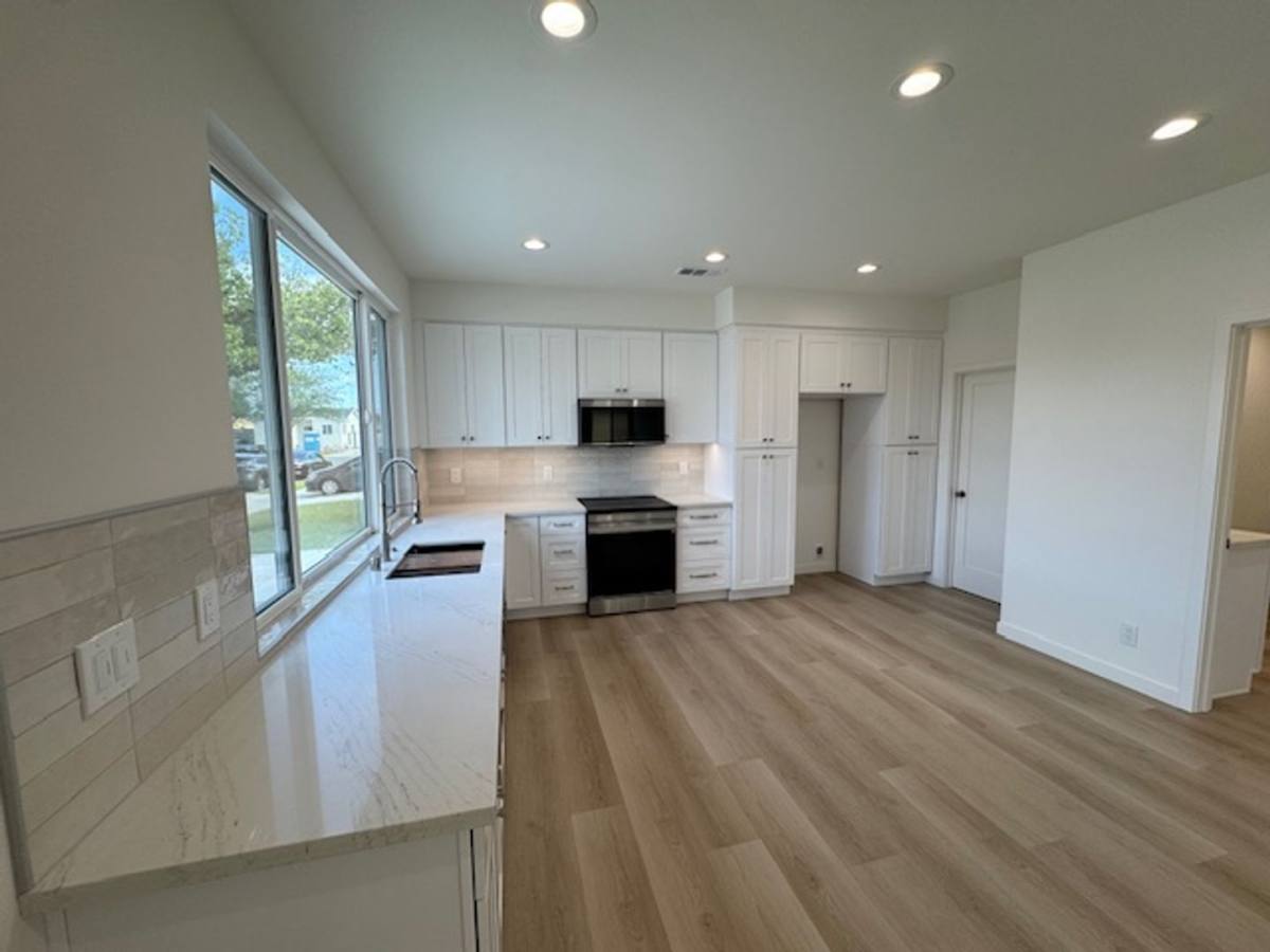 Apartment for rent at 6170 Briercrest Ave, Lakewood, CA 90713