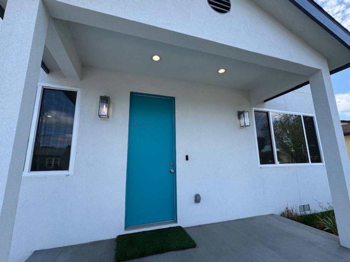 Apartment for rent at 6170 Briercrest Ave, Lakewood, CA 90713