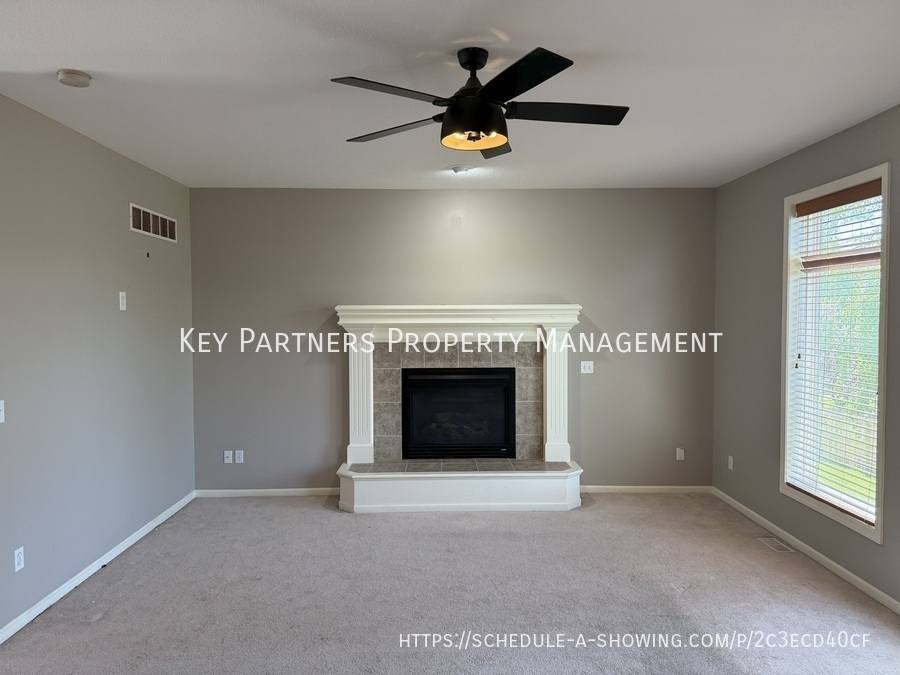 House for rent at 1004 NW 113th St, Kansas City, MO 64155
