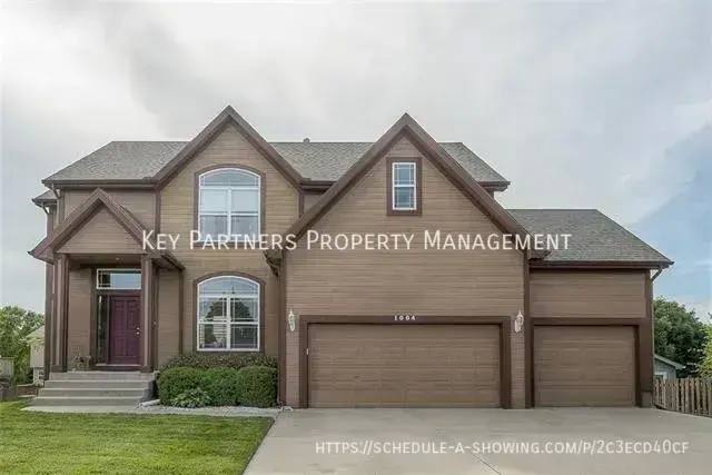 House for rent at 1004 NW 113th St, Kansas City, MO 64155