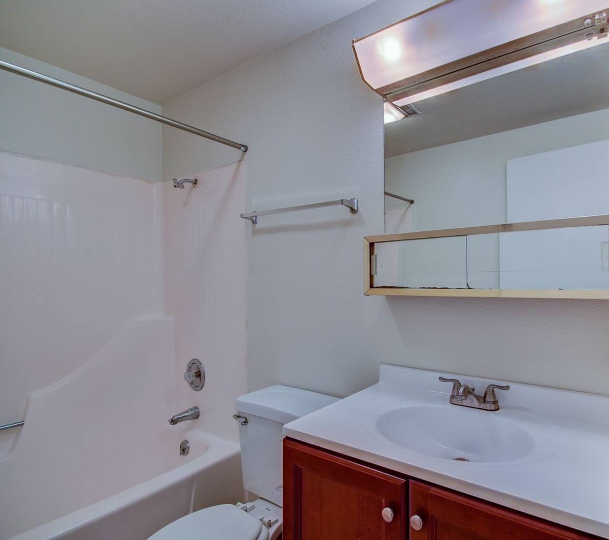 Apartment for rent at 310 SE Midway Blvd, Oak Harbor, WA 98277