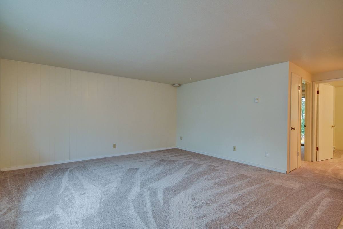 Apartment for rent at 310 SE Midway Blvd, Oak Harbor, WA 98277