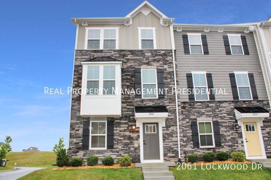 Townhouse for rent at 2061 Lockwood Dr, Charlottesville, VA 22911