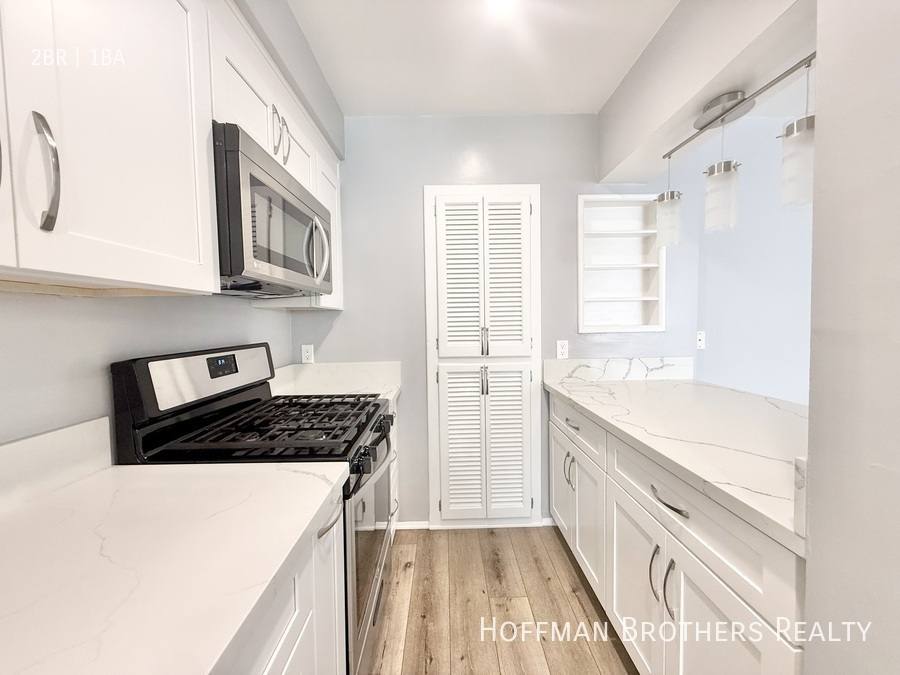 Apartment for rent at 1220 N Harper Ave #10, Los Angeles, CA 90046