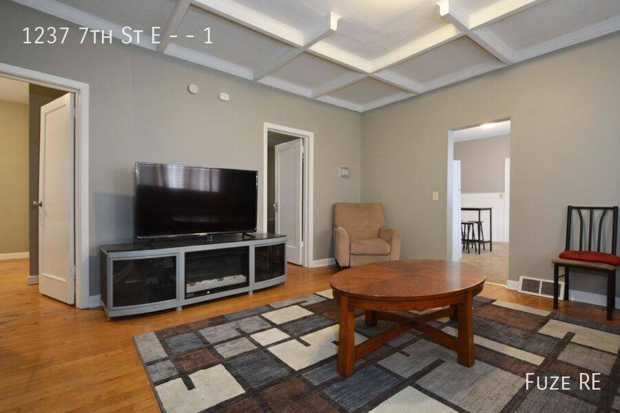 Apartment for rent at 1237 7th St E #1, Saint Paul, MN 55106
