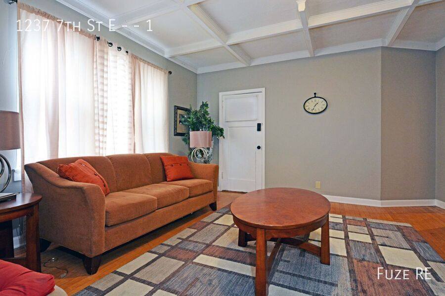 Apartment for rent at 1237 7th St E #1, Saint Paul, MN 55106