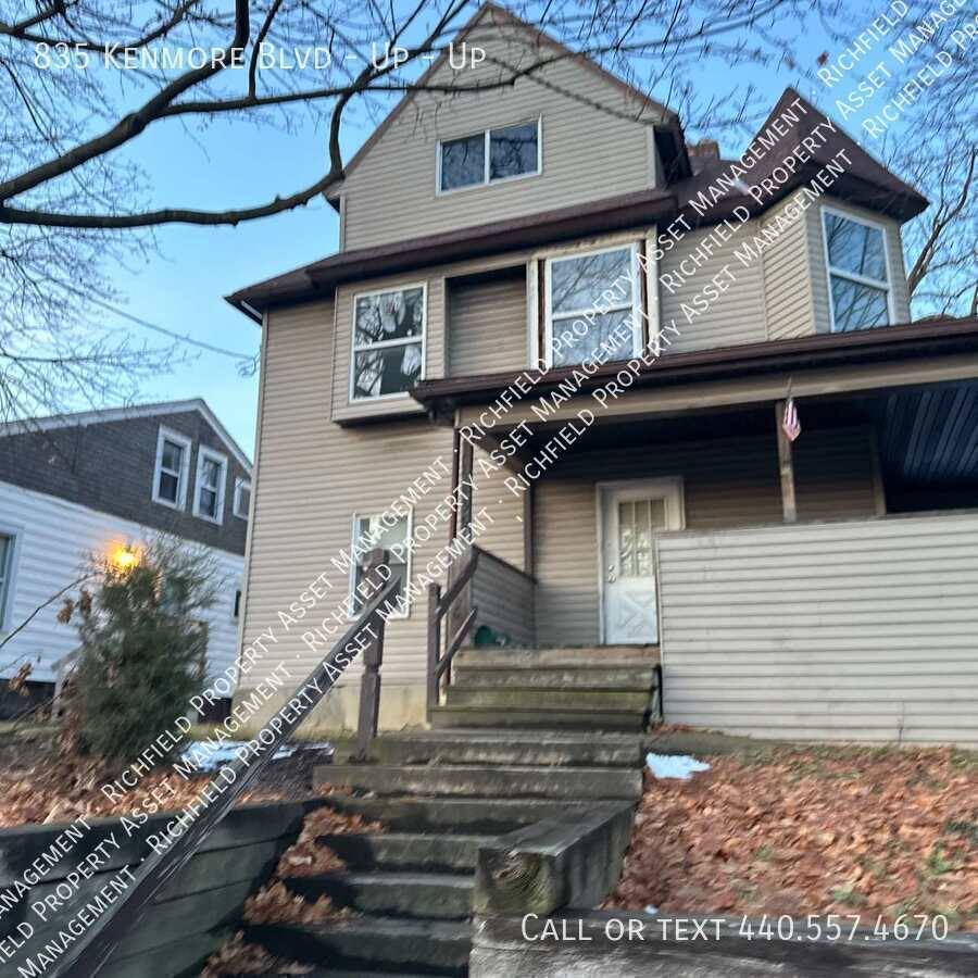 Apartment for rent at 835 Kenmore Blvd #UP, Akron, OH 44314