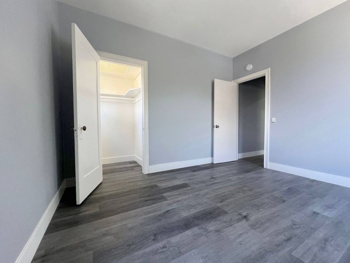 Apartment for rent at 454 Rose Ave, Long Beach, CA 90802