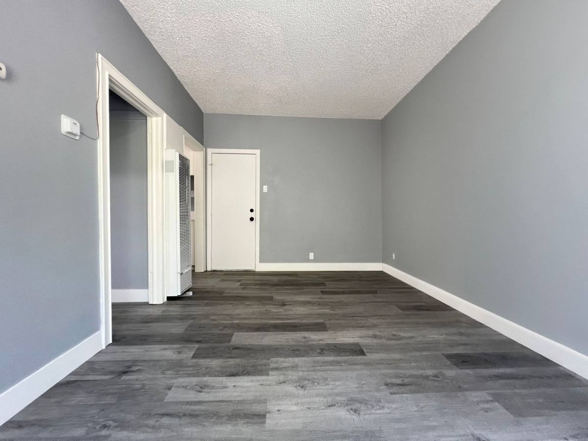 Apartment for rent at 454 Rose Ave, Long Beach, CA 90802