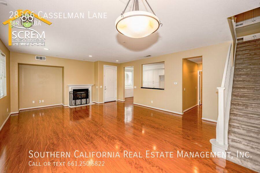 Townhouse for rent at 28366 Casselman Lane, Santa Clarita, CA 91350