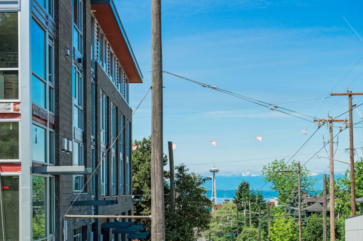 Apartment for rent at 1321 E John St #111, Seattle, WA 98102