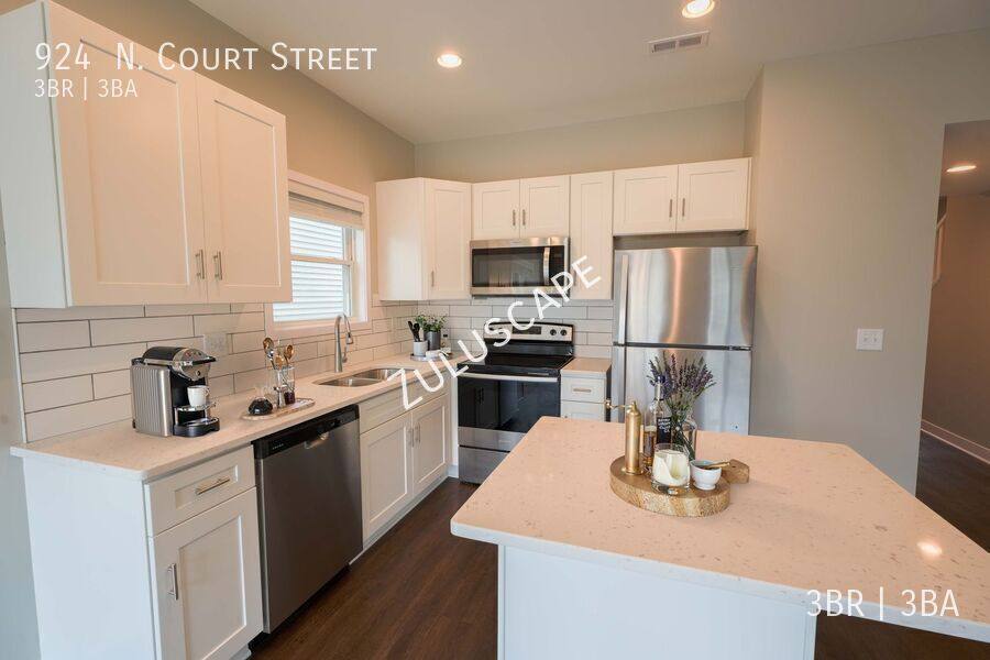 Townhouse for rent at 924 N Court St, Rockport, IN 47635