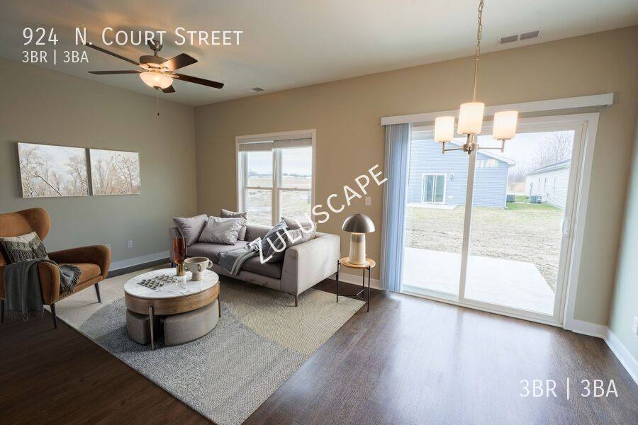 Townhouse for rent at 924 N Court St, Rockport, IN 47635