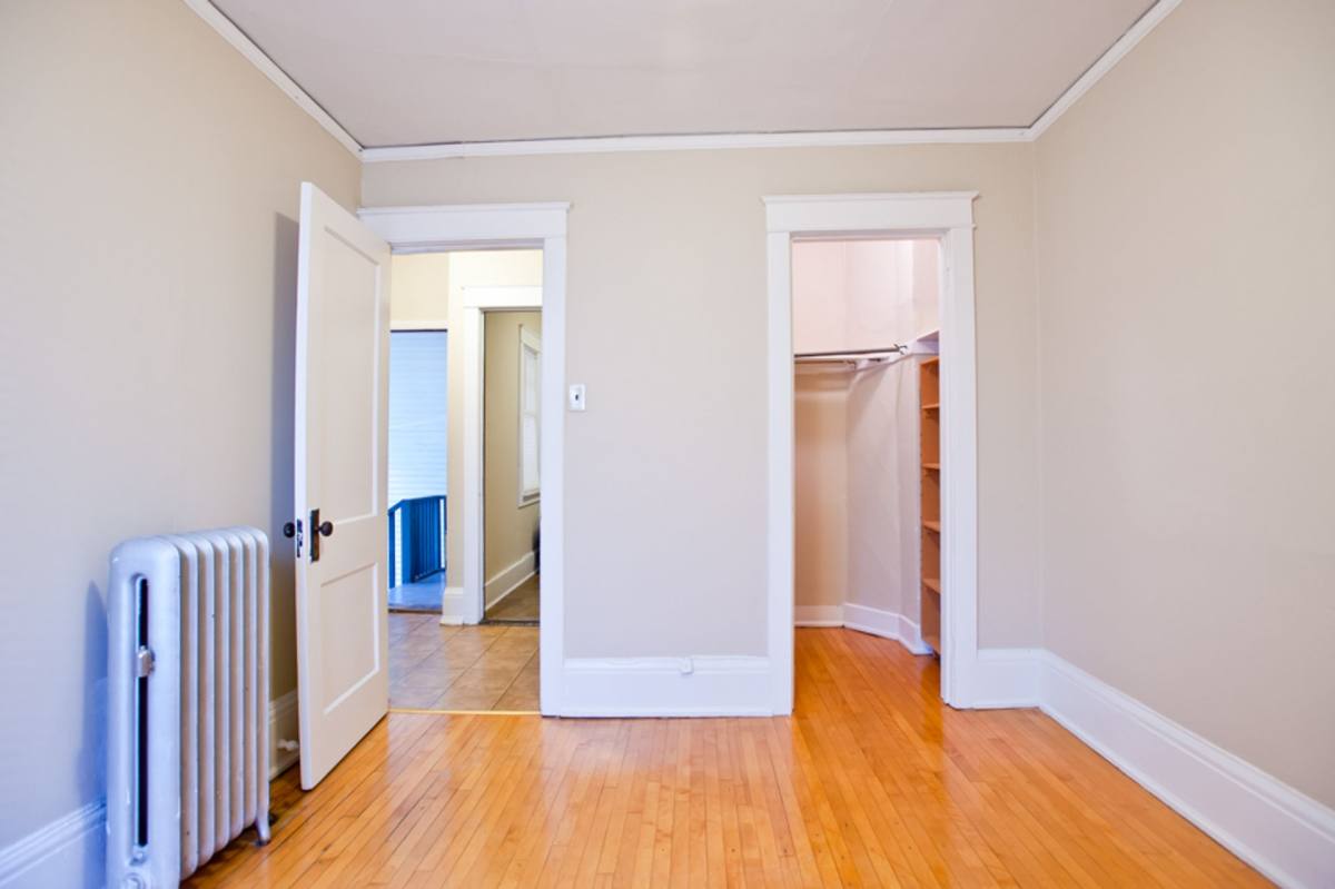 Apartment for rent at 1802 E Linnwood Ave, Milwaukee, WI 53211