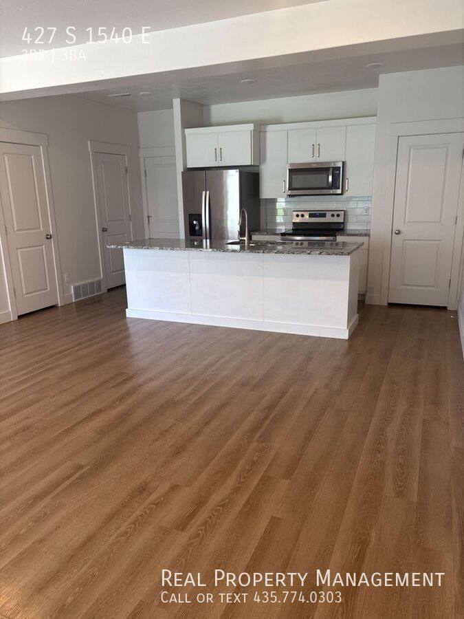 Townhouse for rent at 427 S 1540 E, Hyrum, UT 84319