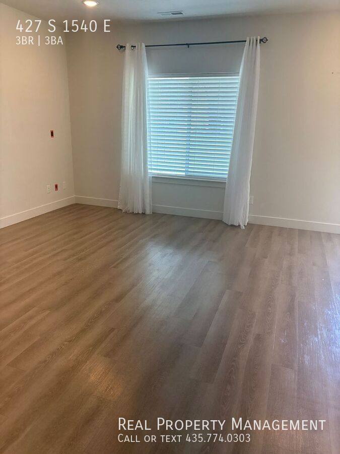 Townhouse for rent at 427 S 1540 E, Hyrum, UT 84319