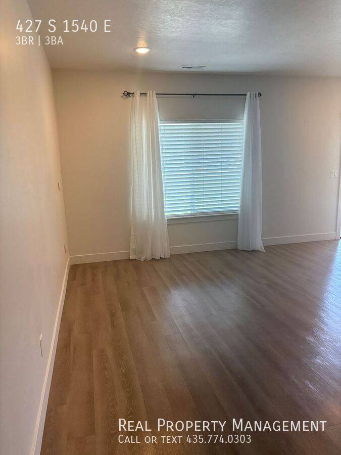 Townhouse for rent at 427 S 1540 E, Hyrum, UT 84319