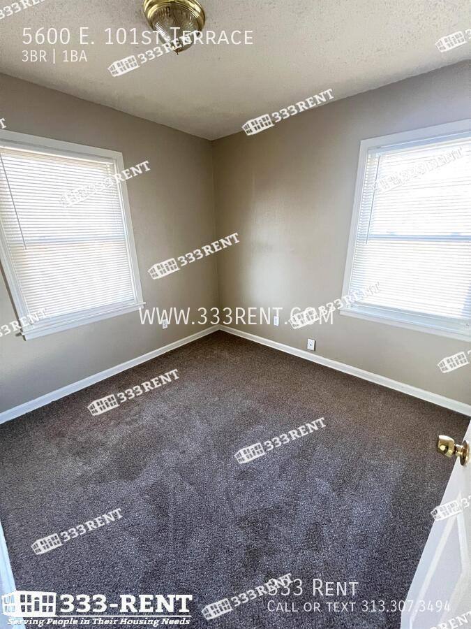 House for rent at 5600 E 101st Terrace, Kansas City, MO 64137