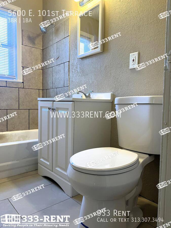 House for rent at 5600 E 101st Terrace, Kansas City, MO 64137